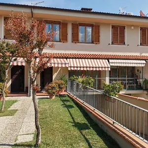 Casa vacanze Camelia Spaziosa E Luminosa Con Giardino Recintato, Guamo